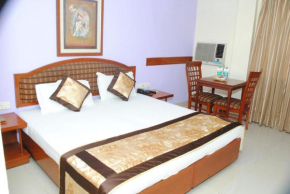 Отель Hotel Tourist Deluxe  Нью-Дели